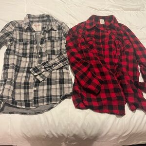 Women's flannel bundle (2)